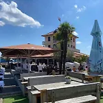 8 Personen ,,seegelblick