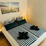 8 Personen ,,seegelblick