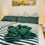 8 Personen ,,seegelblick