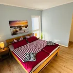 8 Personen ,,seegelblick