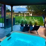 8 Personen ,,seegelblick