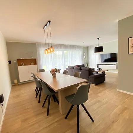 8 Personen ,,seegelblick Am Goitzschesee, Erste Reihe Am Mit Sauna, Kamin, Wallbox&sup Ferienhaus *