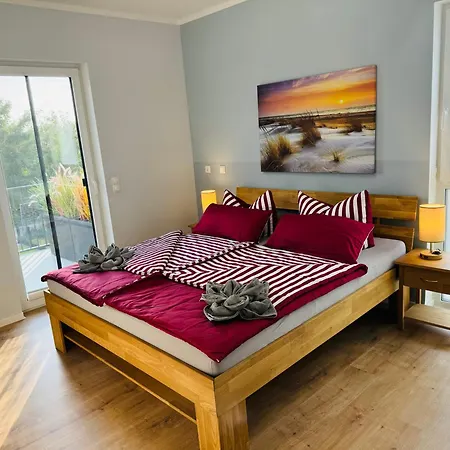 Ferienhaus 8 Personen ,,seegelblick Am Goitzschesee, Erste Reihe Am Mit Sauna, Kamin, Wallbox&sup *