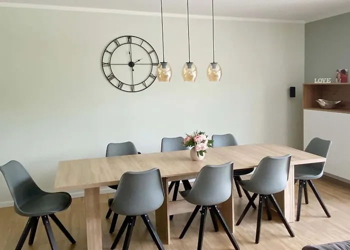 8 Personen ,,seegelblick